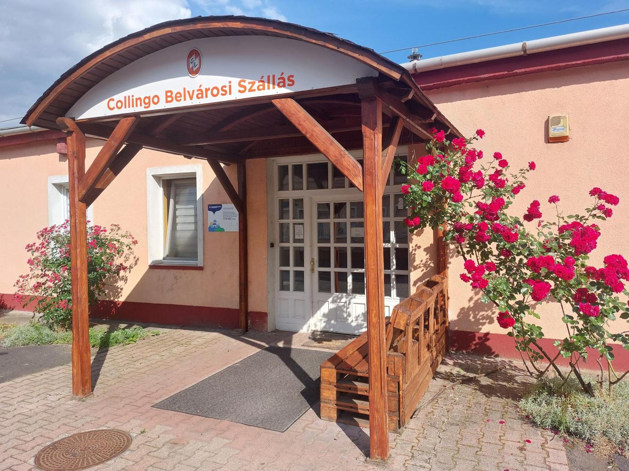 Апартаменты Collingo Belvarosi Szallas Казинцбарцика Экстерьер фото